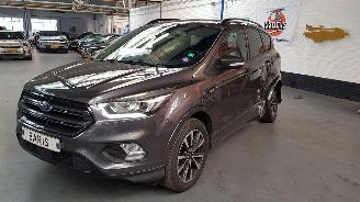 Avarii autoturisme Ford Kuga 1.5 ECOBOOST16V 120 SUV  BENZ 1.499CC 88KW 120PK 2017/10