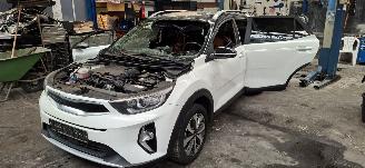 Autoverwertung Kia Stonic 1.0 T-GDI MHEV Dynamic Plusline 2021/3