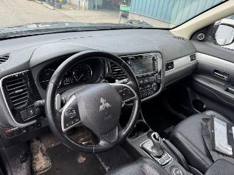 Mitsubishi Outlander 2.0 AUTOMAAT PHEV Instyle BJ 2014 305.027 KM picture 9