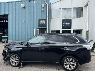 Mitsubishi Outlander 2.0 AUTOMAAT PHEV Instyle BJ 2014 305.027 KM picture 2