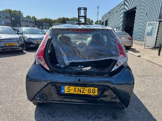 Toyota Aygo 1.0 VVT-i x-play picture 4