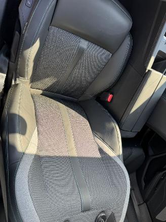 Peugeot 308 SW 1.2 PureTech Allure Pack Business AUTOMAAT picture 17