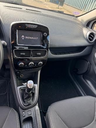 Renault Clio Estate 0.9 TCe Limited picture 10