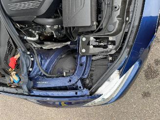 BMW 3-serie 318i Luxury Edition Automaat picture 9