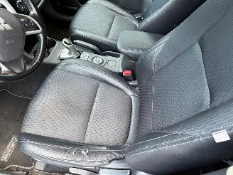 Mitsubishi Outlander 2.0 PHEV Business Edition AUTOMAAT picture 16