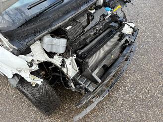 Cupra Born Essential AUTOMAAT  62 kWh BJ 2022 138.186 KM picture 13