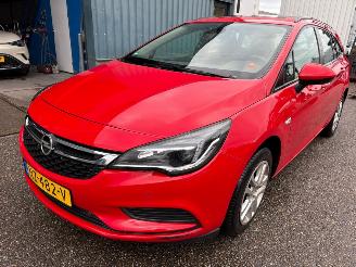 Voiture accidenté Opel Astra Sports Tourer 1.4 Online Edition BJ 2017 177.790 KM 2017/5