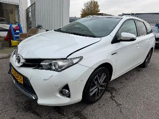 Unfallwagen Toyota Auris Touring Sports 1.8 Hybrid Lease BJ 2014 326.564 KM 2014/11