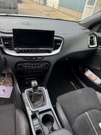 Kia Proceed 1.4 T-GDI GT-Line BJ 2020 76.365 KM picture 8