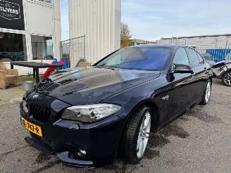 Vaurioauto  passenger cars BMW 5-serie 520i High Executive AUTOMAAT 2015/6
