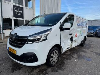 skadebil bedrijf Renault Path-finder 2.0 dCi 120 T29 L2H1 Work Edition 2020/10