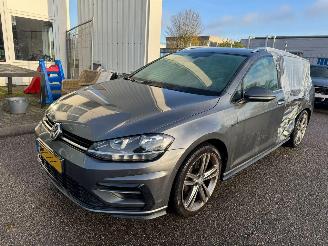 krockskadad bil auto Volkswagen Golf Variant 1.6 TDI Highline Business R 2017/10