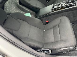 Volvo V-60 2.0 B3 Momentum Business AUTOMAAT picture 21