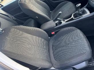 Peugeot 308 1.2 PureTech Blue Lease Active picture 12