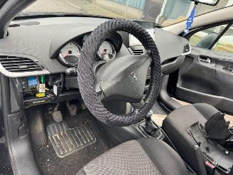 Peugeot 207 1.4 VTi XS picture 8