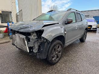 Vaurioauto  passenger cars Dacia Duster 1.0 TCe Bi-Fuel Extreme BJ 2022 47.807 KM 2022/12