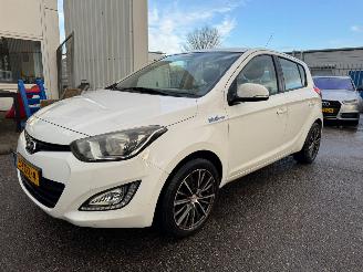 Schadeauto Hyundai I-20 1.2i i-Motion BJ 2012 130295 KM 2012/11