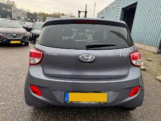 Hyundai I-10 1.0i i-Motion Go! 2016 picture 4