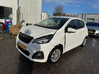 krockskadad bil auto Peugeot 108 Peugeot 108 1.0 e-VTi Active 2020/3