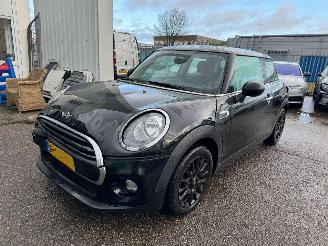 skadebil auto Mini One Mini 1.2 One 2015/4