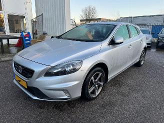 Damaged car Volvo V-40 2.0 D4 R-Design Business 2014/12