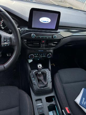 Ford Focus Wagon 1.0 EcoBoost ST Line Business picture 13