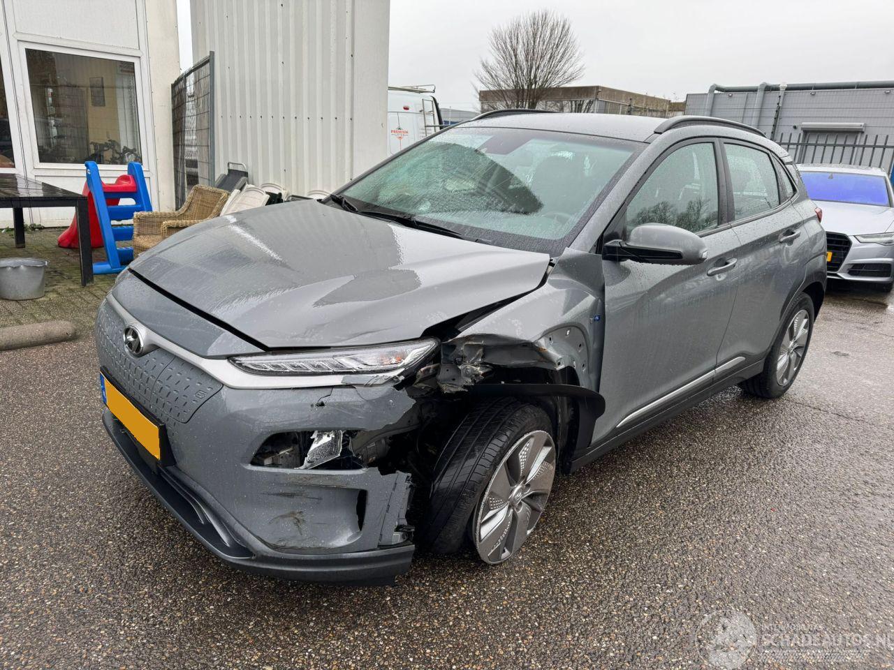 Hyundai Kona EV AUTOMAAT Comfort Smart 39 kWh BJ 2020 60.797 KM