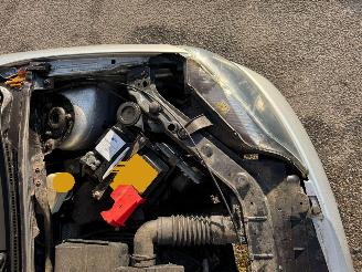 Mazda 2 1.4 Exclusive BJ 2002 129.118 KM picture 17