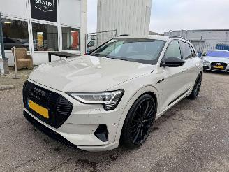 krockskadad bil auto Audi E-tron e-tron 55 quattro advanced 95 kWh AUTOMAAT 2019/12