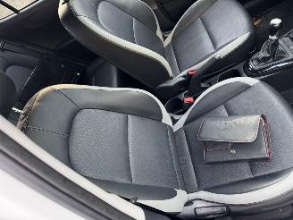 Kia Picanto 1.0 CVVT Design Edition picture 15