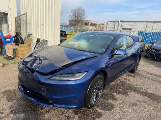 krockskadad bil auto Tesla Model 3 RWD 60 kWh AUTOMAAT BJ 2024 27.169 KM 2024/3