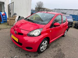 Voiture accidenté Toyota Aygo 1.0-12V BJ 2008 117.786 KM 2008/12