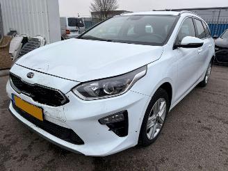 Unfallwagen Kia Ceed Sportswagon 1.0 T-GDi DynamicLine 2021/7