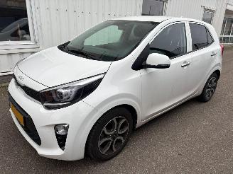 Vaurioauto  passenger cars Kia Picanto 1.0 DPi DynamicPlusLine 2023/2