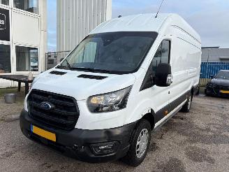 krockskadad bil bedrijf Ford Transit 350 2.0 TDCI L4H3 Trend RWD 2024/10