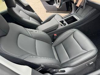 Tesla Model Y Long Range AWD 75 kWh picture 12