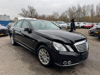 krockskadad bil auto Mercedes E-klasse 200 AUTOMAAT CDI Business Class Elegance 2010/6
