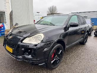 uszkodzony samochody osobowe Porsche Cayenne 4.8 AUTOMAAT Turbo 2007/6