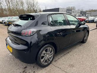 Peugeot 208 1.2 PureTech Active Pack picture 5