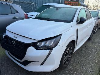 damaged passenger cars Peugeot 208 1.2 PureTech Allure Pack 2022/9