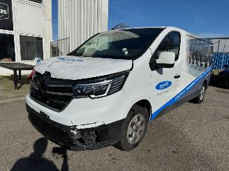 skadebil bedrijf Renault Trafic 2.0 AUTOMAAT Blue dC1 150 EDC T30 L2H1 Advance 150 pk 2024/12