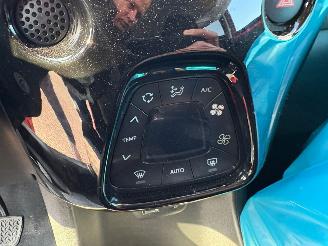 Peugeot 108 1.0 e-VTi Allure picture 13