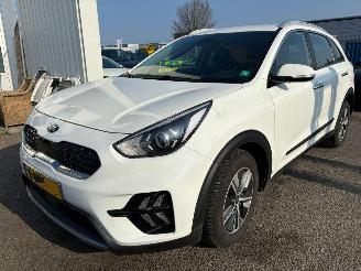 uszkodzony samochody osobowe Kia Niro 1.6 AUTOMAAT GDi Hybrid DynamicLine 2021/6