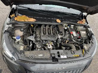 Peugeot 208 1.2 PureTech Active picture 12