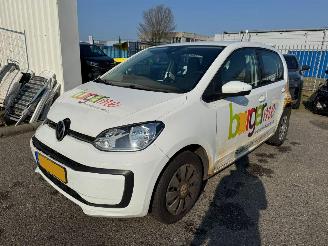 Schadeauto Volkswagen Up! 1.0 2021/7