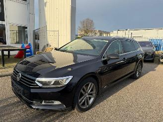 krockskadad bil auto Volkswagen Passat Variant 1.6 AUTOMAAT TDI Business Edition 2016/2