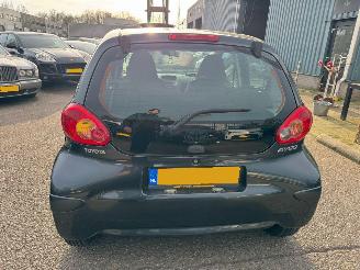 Toyota Aygo 1.0-12V picture 4
