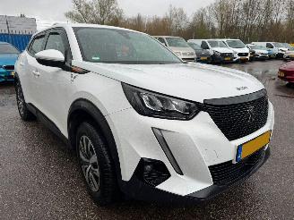 Peugeot 2008 1.2 PureTech Blue Lease Active picture 6