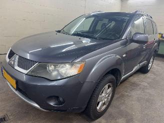 uszkodzony samochody osobowe Mitsubishi Outlander 2.4 Inspire 2WD LPG 2009/5