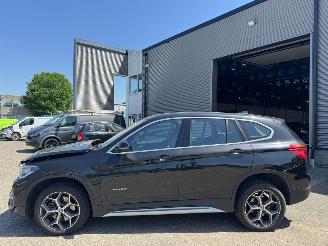 krockskadad bil auto BMW X1 sDrive20i AUTOMAAT 2016/1